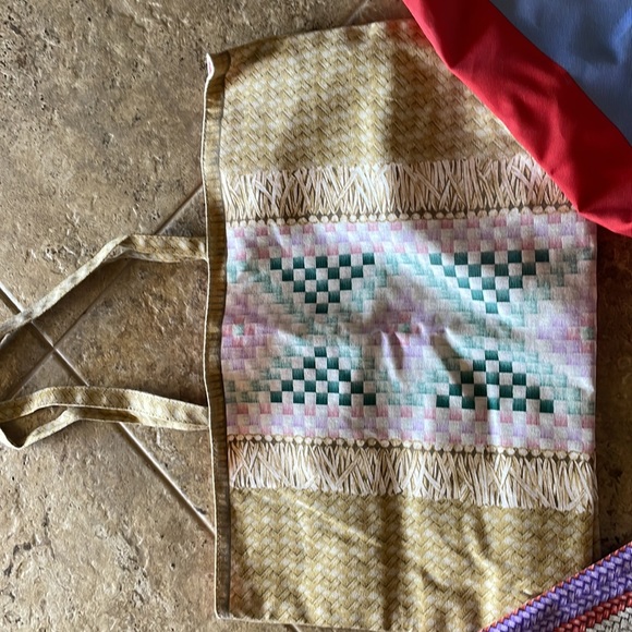 Estée Lauder Totes and Cosmetic bundle. - Picture 3 of 5